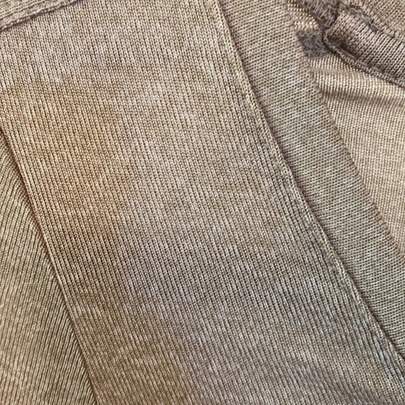 Aritzia Babaton taupe short sleeve T-shirt - Picture 3 of 6